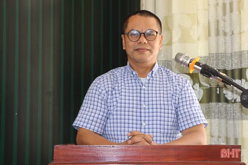 Hội viên Hội Liên hiệp VHNT Hà Tĩnh giao lưu, trao đổi kinh nghiệm tại Quảng Bình