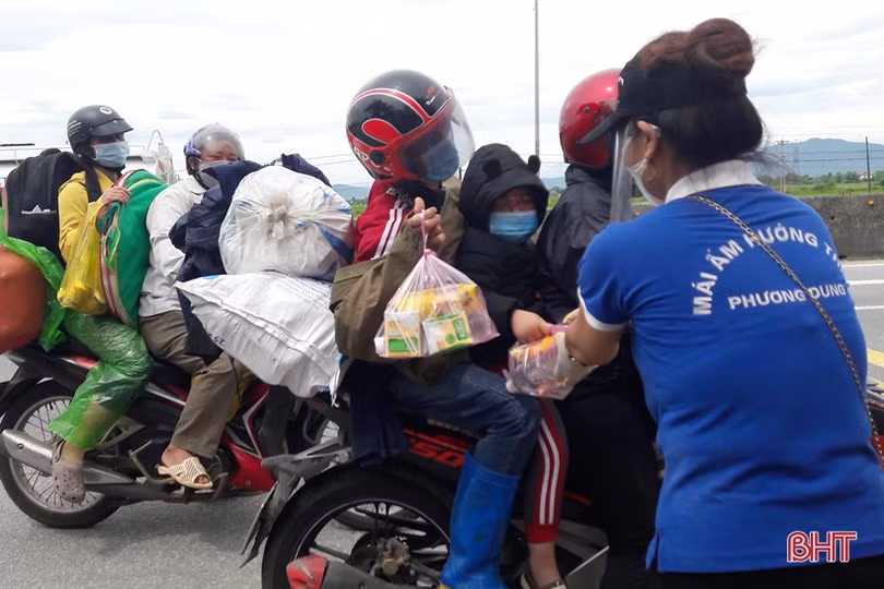 12 năm miệt mài mang yêu thương đến với những mảnh đời bất hạnh