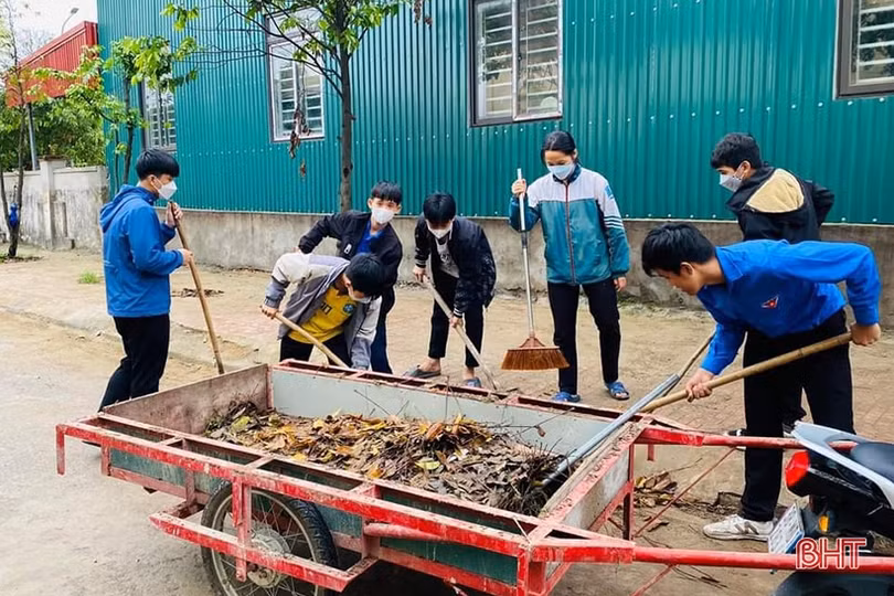 Hơn 450 đội tình nguyện hưởng ứng cao điểm xây dựng nông thôn mới và ngày Chủ nhật xanh