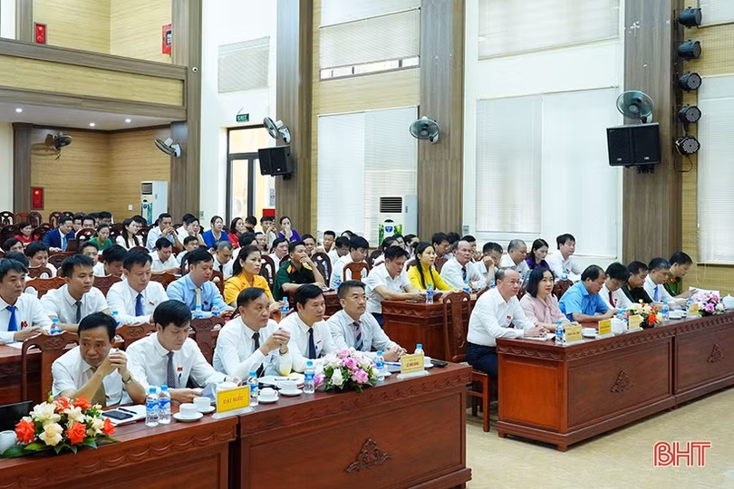 HĐND các địa phương họp bàn giải pháp phát triển thời gian tới