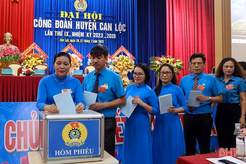 Xây dựng tổ chức Công đoàn TX Hồng Lĩnh, Can Lộc vững mạnh