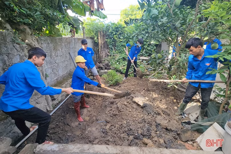Hơn 450 đội tình nguyện hưởng ứng cao điểm xây dựng nông thôn mới và ngày Chủ nhật xanh