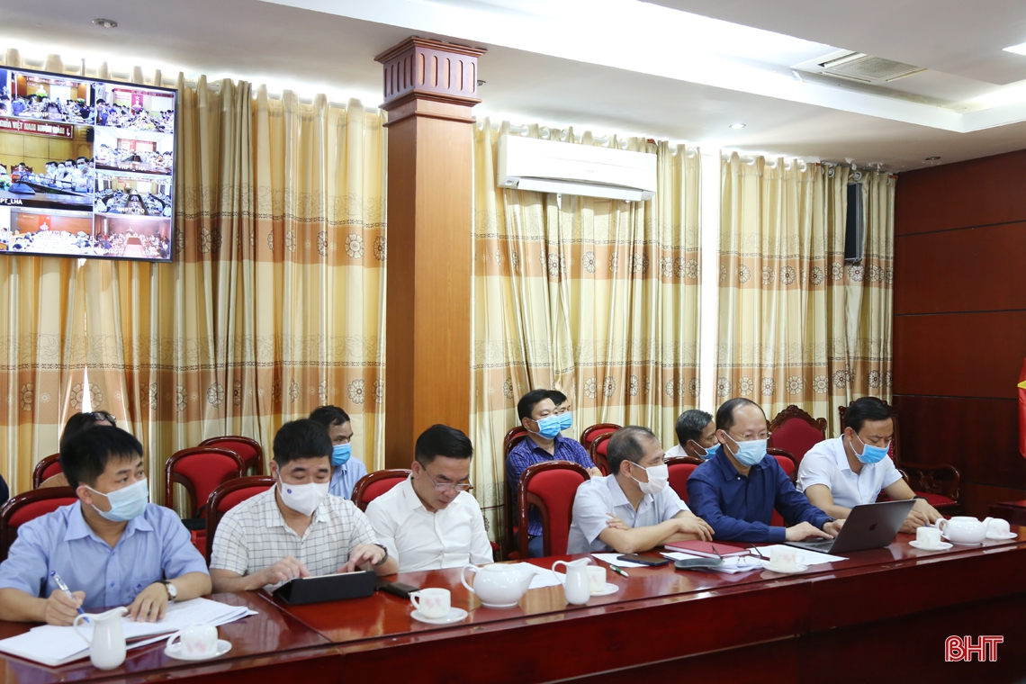 Chủ tịch UBND tỉnh Hà Tĩnh đề nghị các cấp, ngành chỉ đạo quyết liệt, tập trung cao nhất cho công tác phòng dịch