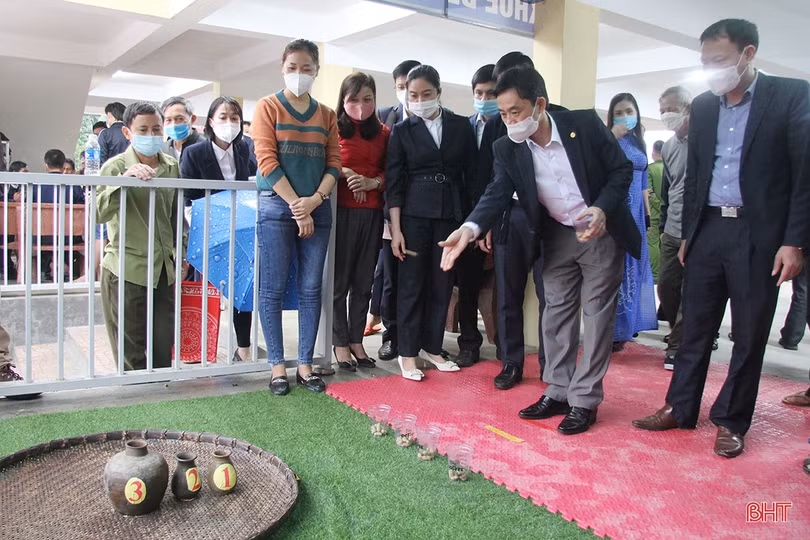 Hà Tĩnh vượt qua khó khăn, tự tin bước vào năm mới