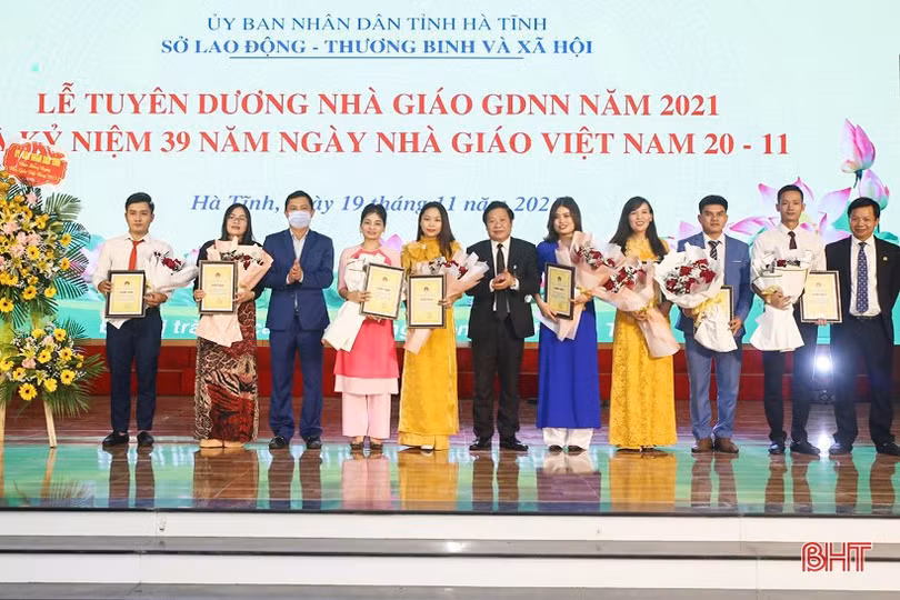 Hà Tĩnh tuyên dương các nhà giáo giáo dục nghề nghiệp tiêu biểu năm 2021