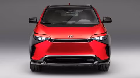 Xe điện Toyota bZ4X 2023 chính thức ra mắt, hoạt động 400 km một lần sạc