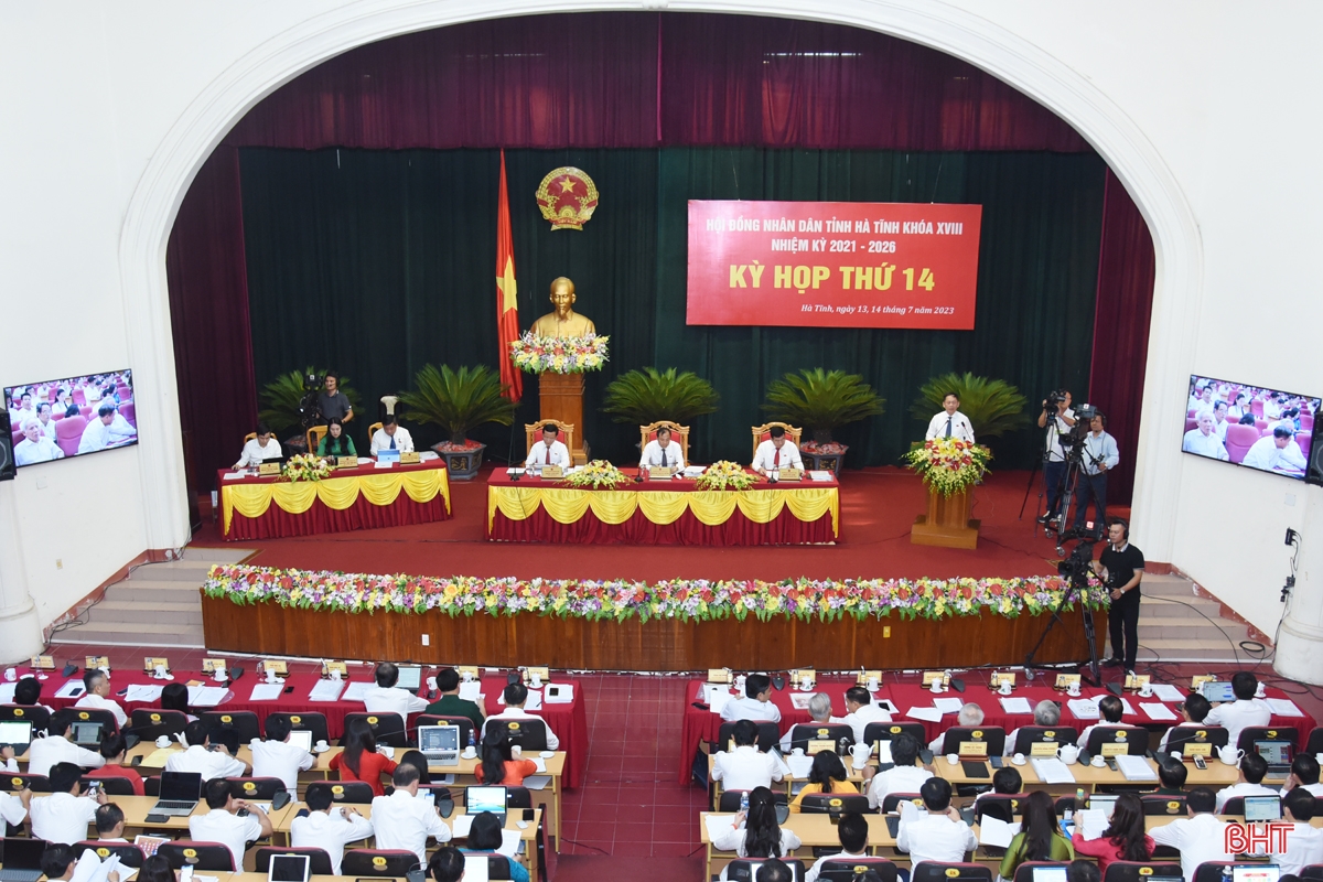 Buổi đầu Kỳ họp thứ 14 HĐND tỉnh: Hoàn thành nghe các báo cáo, tờ trình quan trọng