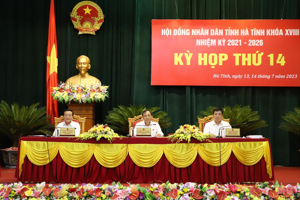 Kỳ họp thứ 14, HĐND tỉnh Hà Tĩnh: Sôi nổi thảo luận, thẳng thắn chất vấn