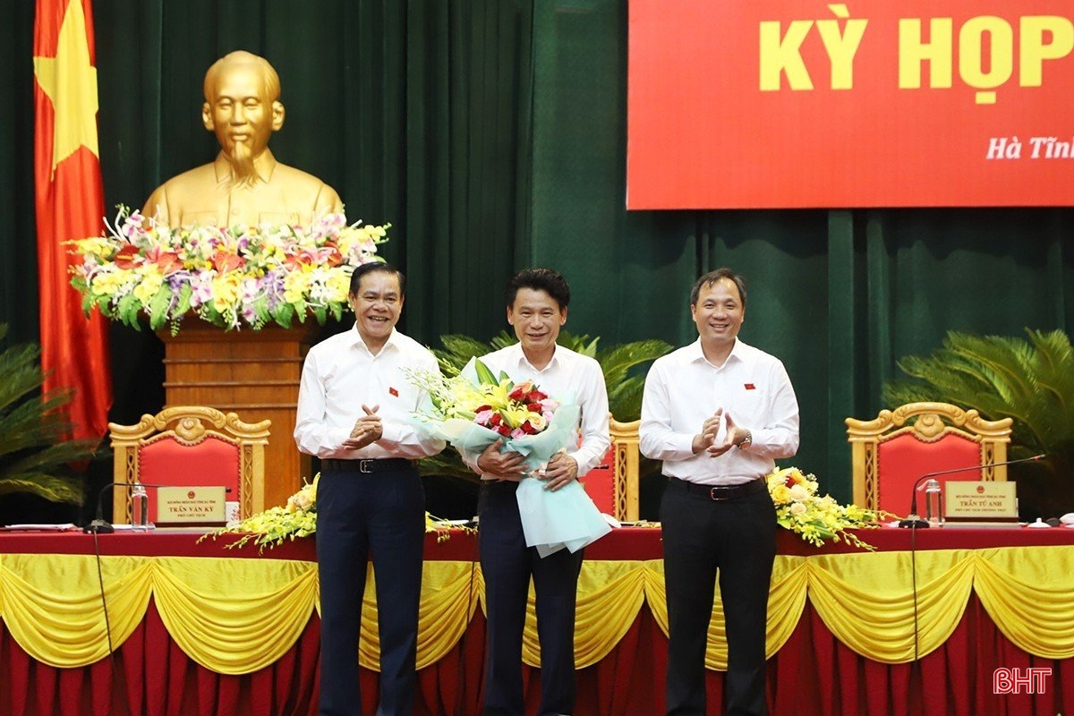 Kỳ họp thứ 14, HĐND tỉnh Hà Tĩnh: Sôi nổi thảo luận, thẳng thắn chất vấn