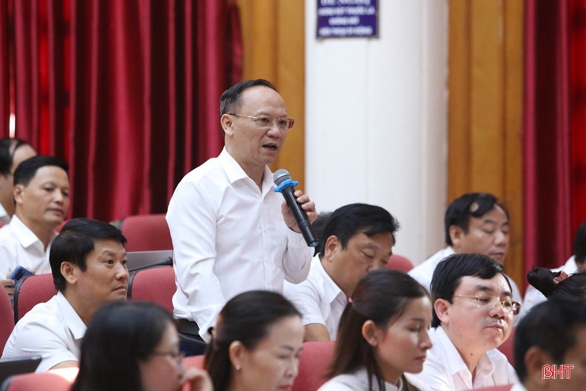 Kỳ họp thứ 14, HĐND tỉnh Hà Tĩnh: Sôi nổi thảo luận, thẳng thắn chất vấn