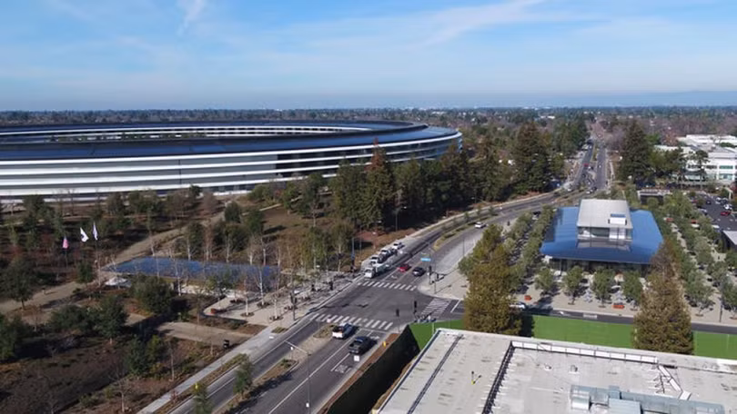 Ngắm trụ sở của Apple đẹp như phi thuyền