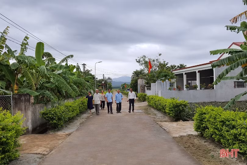 Khi “cây cao bóng cả” tiên phong làm “dân vận khéo” ở Hà Tĩnh