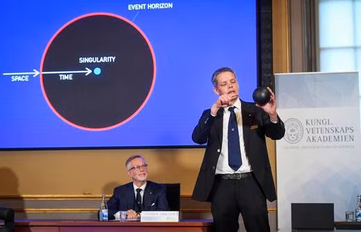 Giải Nobel Vật lý 2020 tôn vinh các nghiên cứu về siêu hố đen