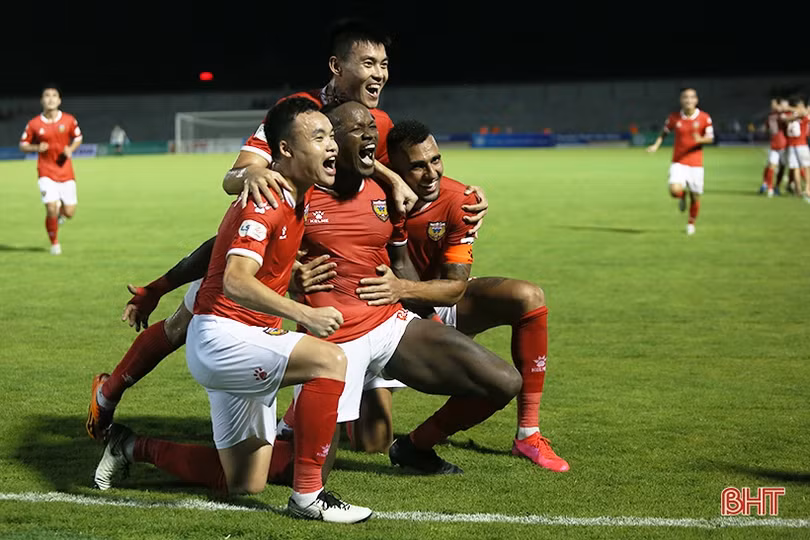 Giai đoạn 2 V.League 2020: Khi Hồng Lĩnh Hà Tĩnh rũ bỏ áp lực!