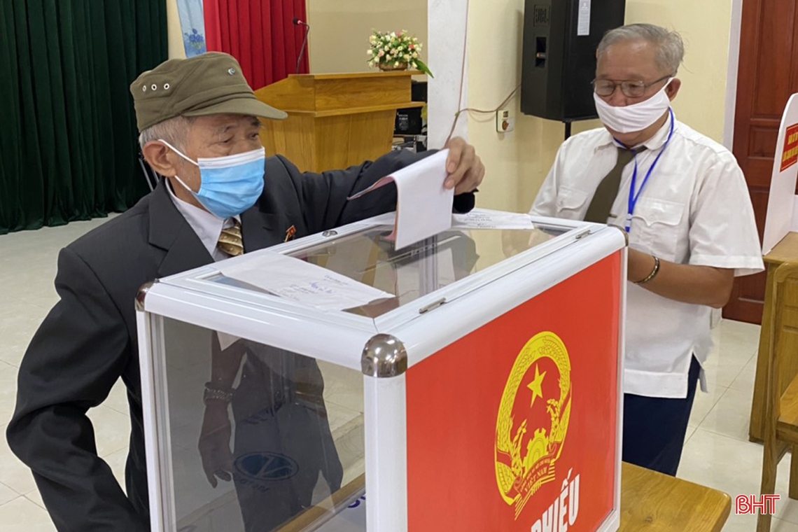 Ủy ban Bầu cử Hà Tĩnh công bố danh sách người trúng cử đại biểu HĐND tỉnh