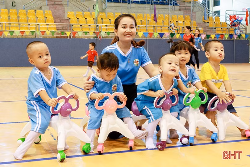700 học sinh Mầm non Trí Đức vui mùa hè sôi động