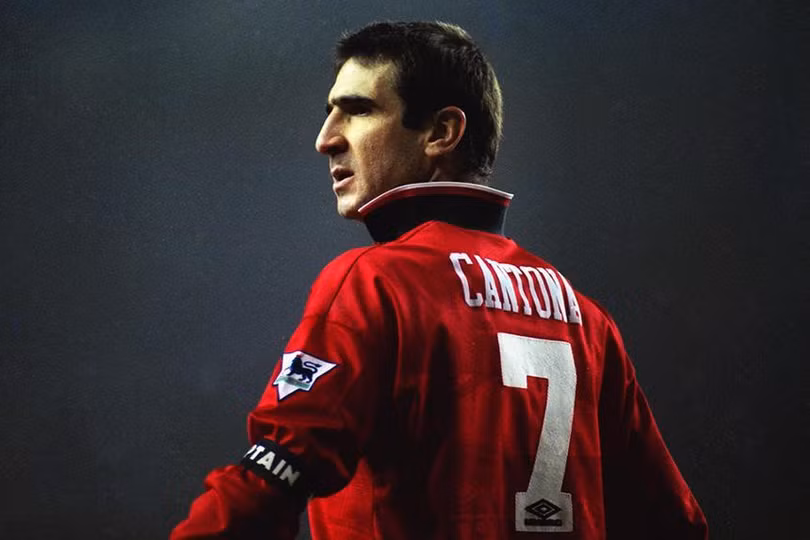 Man United và nỗi xấu hổ về tấm băng đội trưởng