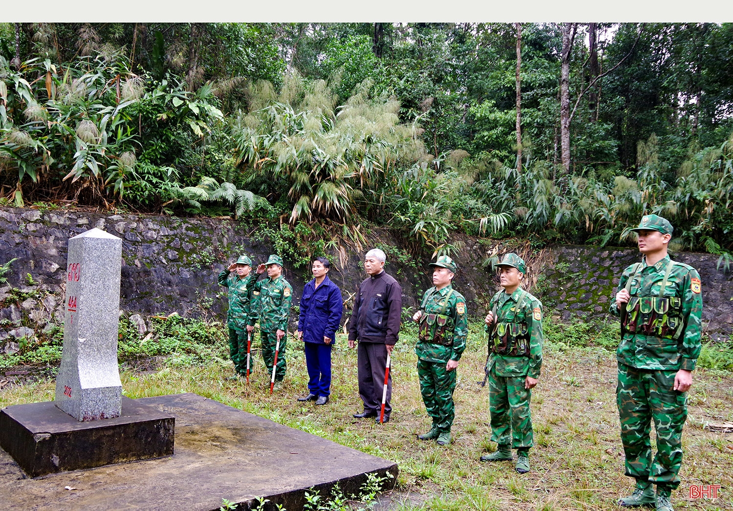 “Xin hát mãi về anh, người chiến sỹ biên cương...”