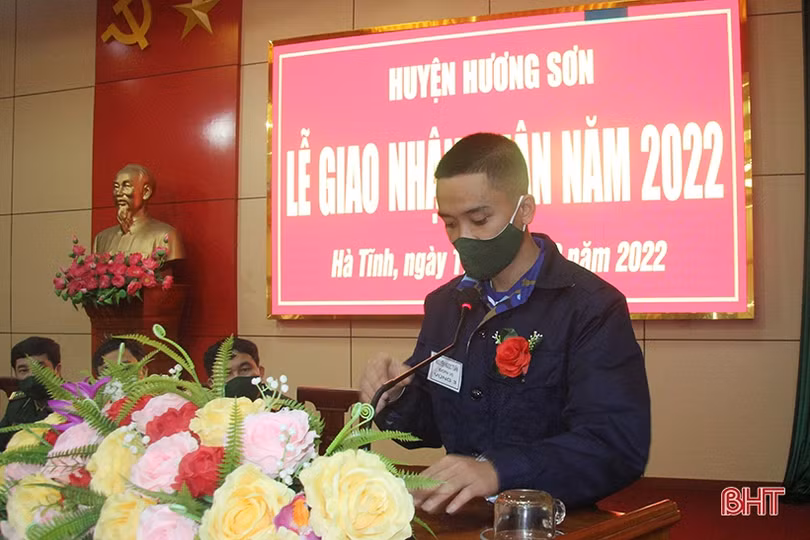 Hà Tĩnh tổ chức lễ giao nhận quân nhanh gọn, đảm bảo an toàn