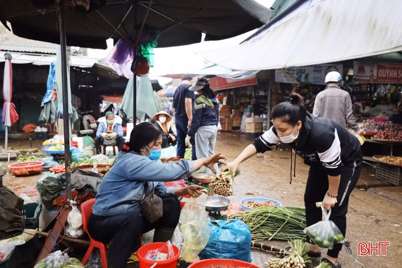 Hương liệu xông, máy khuếch tán tinh dầu hút khách mùa dịch