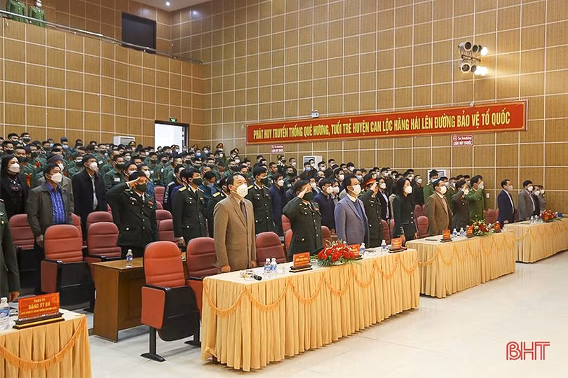 Hà Tĩnh tổ chức lễ giao nhận quân nhanh gọn, đảm bảo an toàn