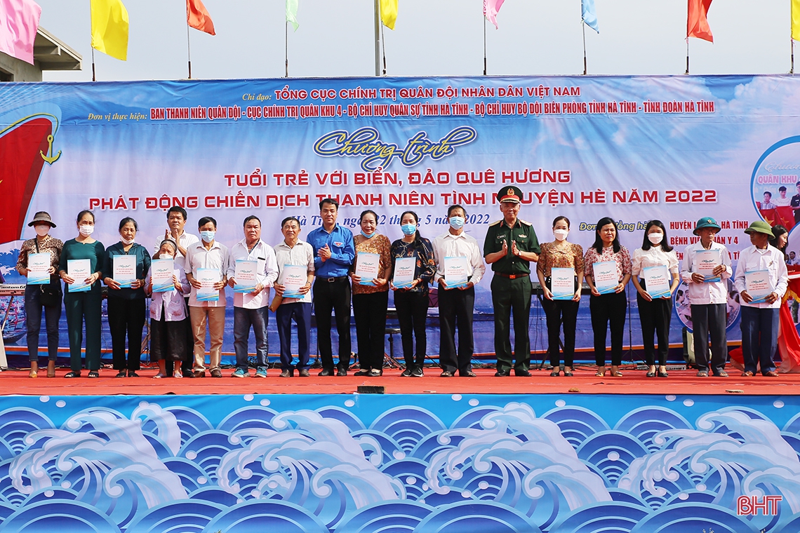 Phát huy sức trẻ xây dựng quê hương, bảo vệ chủ quyền biển, đảo Tổ quốc