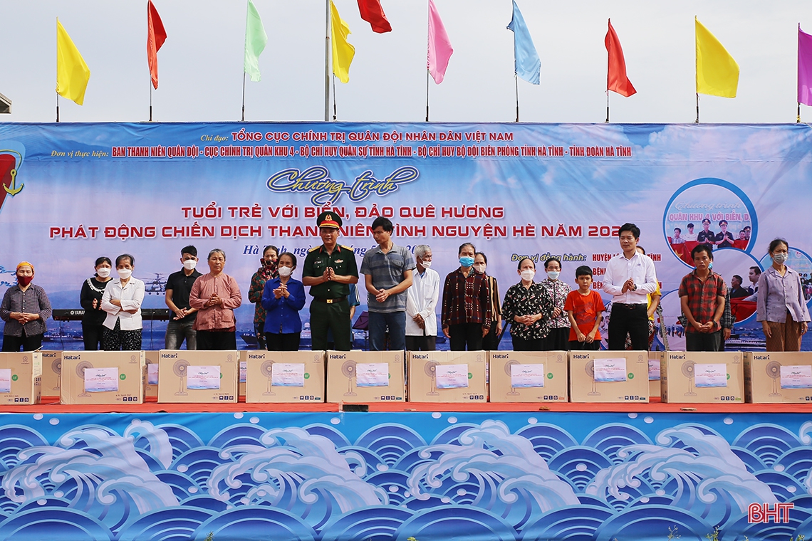 Phát huy sức trẻ xây dựng quê hương, bảo vệ chủ quyền biển, đảo Tổ quốc