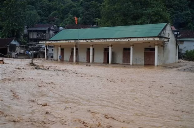 Mưa lũ tại Thanh Hóa, Nghệ An, Hà Tĩnh khiến 8 người thiệt mạng