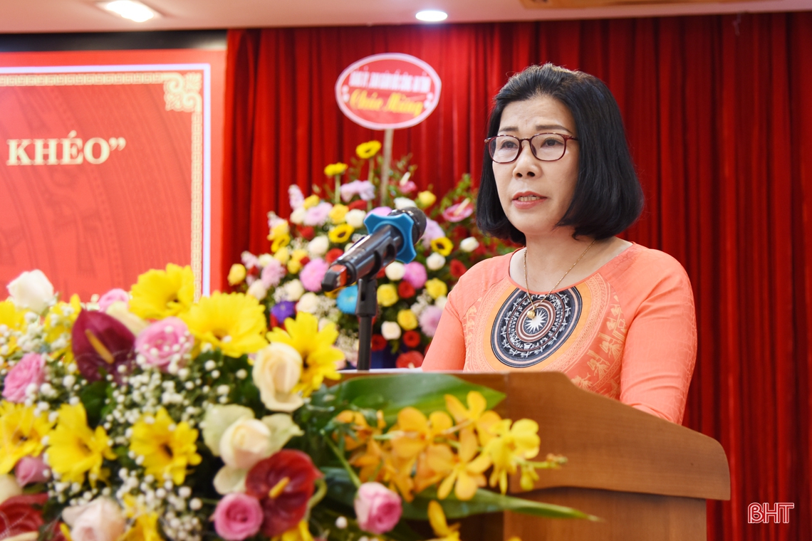 Ban Dân vận Tỉnh ủy Hà Tĩnh đón nhận Huân chương Lao động hạng Nhất