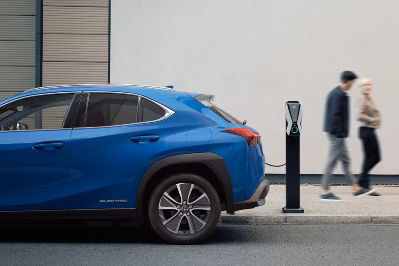Xe sang chạy điện Lexus UX 300e chính thức trình làng