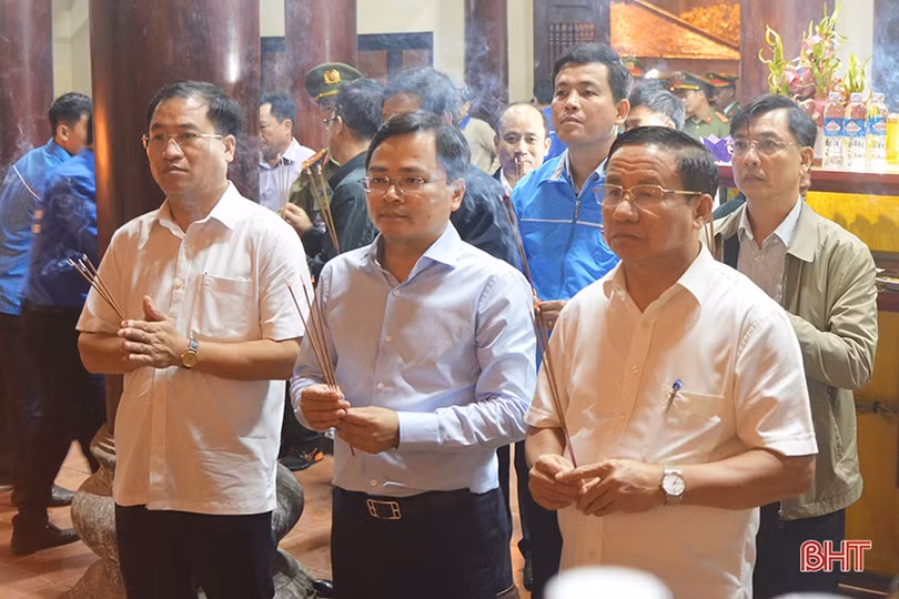 Lễ an vị tượng thờ anh hùng liệt sỹ Lý Tự Trọng