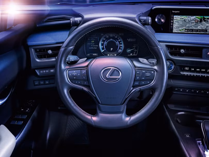 Xe sang chạy điện Lexus UX 300e chính thức trình làng