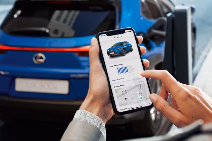 Xe sang chạy điện Lexus UX 300e chính thức trình làng