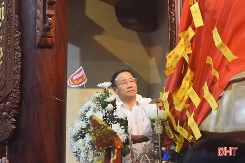 Lễ an vị tượng thờ anh hùng liệt sỹ Lý Tự Trọng