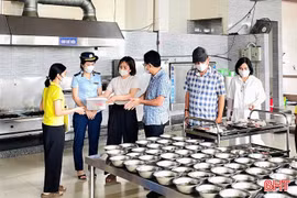 Vì sao Hà Tĩnh đồng loạt kiểm tra chợ, bếp ăn và cơ sở thực phẩm?