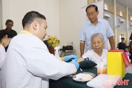 Hà Tĩnh tổ chức thu nhận hơn 1.400 mẫu ADN thân nhân liệt sĩ đợt 2