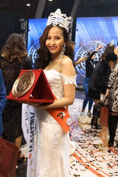 khanh ngan dang quang hoa hau hoan cau 2017