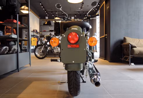 royal enfield classic 500 moto 500 phan khoi re nhat viet nam