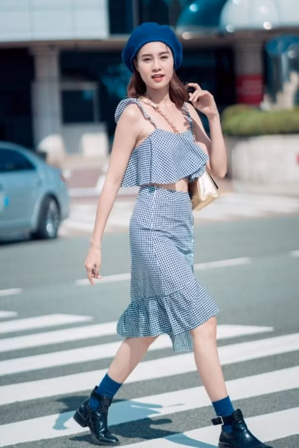 mu noi item dang duoc sao chau a dien trong ngay dong lanh