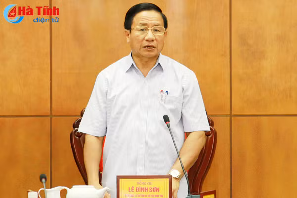 bi thu tinh uy le dinh son mot bo phan can bo thieu quyet liet ngai va cham trong xay dung ntm