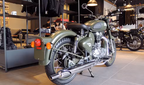 royal enfield classic 500 moto 500 phan khoi re nhat viet nam