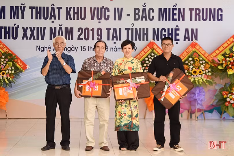 Triển lãm Mỹ thuật Bắc miền Trung lần thứ 24 thiếu vắng đề tài xây dựng nông thôn mới