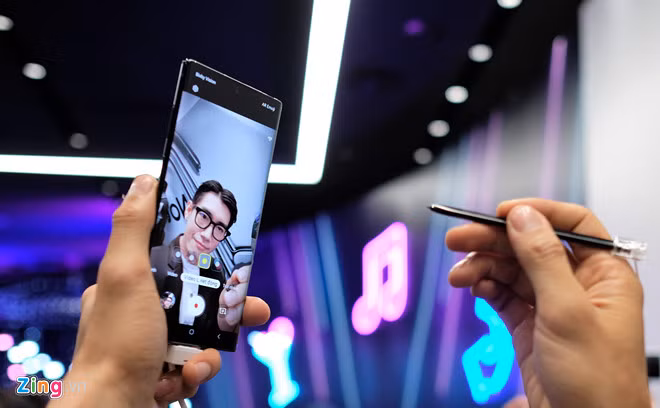 Loạt smartphone đáng chú ý vừa ra mắt tại Việt Nam