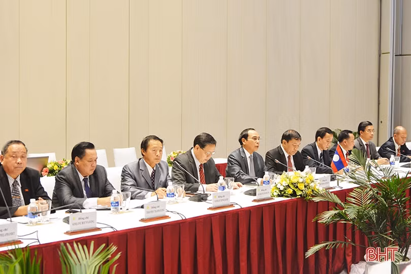 Việt Nam - Lào trao đổi kinh nghiệm về kiểm tra giám sát, phòng chống tham nhũng