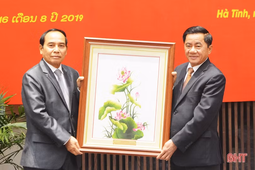Việt Nam - Lào trao đổi kinh nghiệm về kiểm tra giám sát, phòng chống tham nhũng