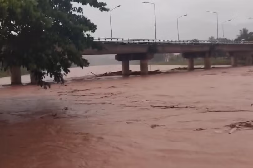 Lũ lụt ảnh hưởng gần một nửa số tỉnh, thành của Lào