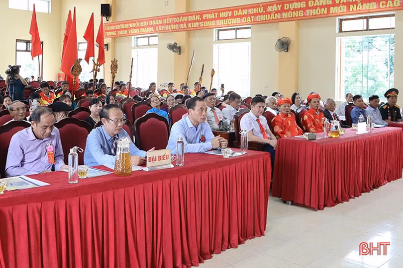 Đón nhận bằng xếp hạng di tích lịch sử - văn hóa cấp tỉnh nhà thờ Trần Văn Tùy