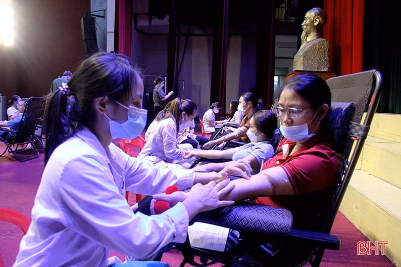Nghi Xuân tiếp nhận 187 đơn vị máu tình nguyện