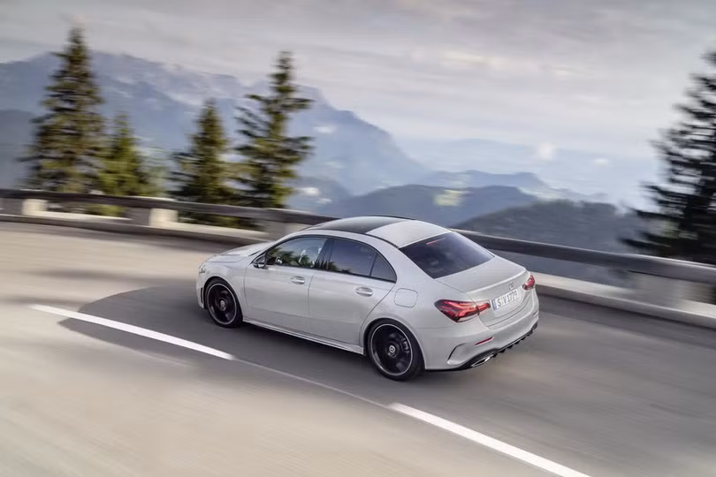 Mercedes A-Class 2019 giá khởi điểm hơn 35.000 USD