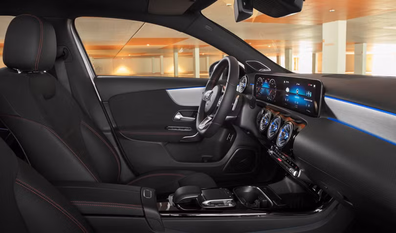 Mercedes A-Class 2019 giá khởi điểm hơn 35.000 USD